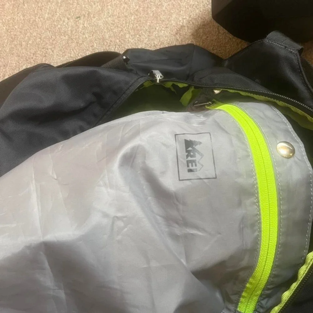 REI black‎ duffle bag nylon tote hiking utility bag